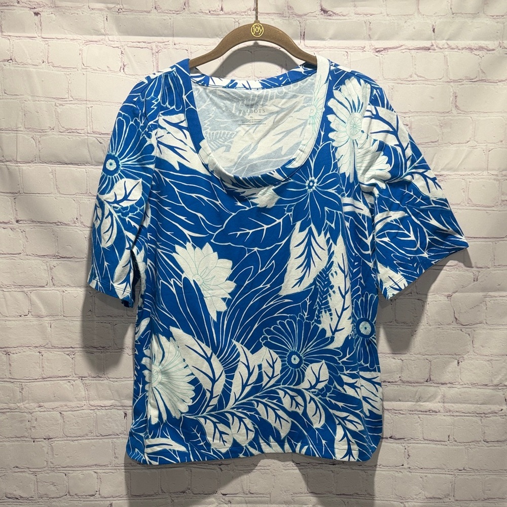 Talbots Blue and White Floral Short-Sleeve‎ Tee Cotton Blend Woman’s Size XL